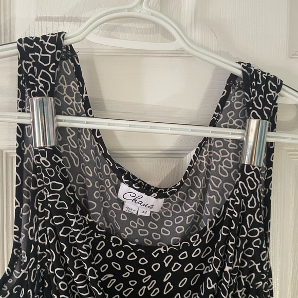 Chaus - Picture 3 of 6